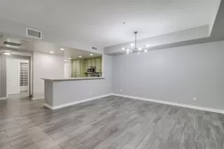 Photo #3: 250024184 Listing