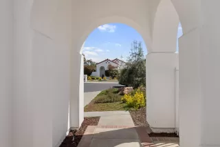 Photo #3: 250024194 Listing