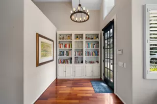 Photo #2: 250024211 Listing