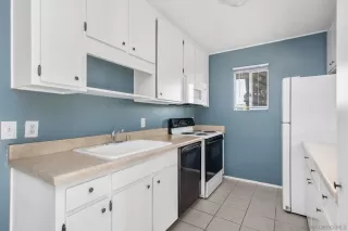 Photo #6: 250024212 Listing