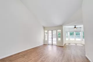 Photo #2: 250024306 Listing