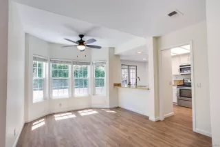 Photo #4: 250024306 Listing