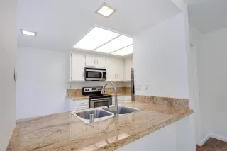 Photo #5: 250024306 Listing