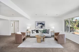 Photo #2: 250024311 Listing