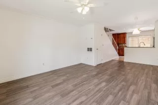 Photo #2: 250024315 Listing 