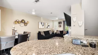 Photo #5: 250024394 Listing