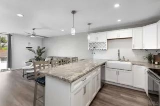 Photo #5: 250024535 Listing