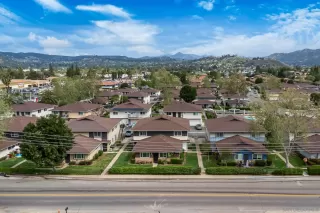 Photo #3: 250024546 Listing