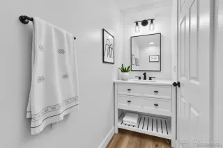 Photo #2: 250024550 Listing