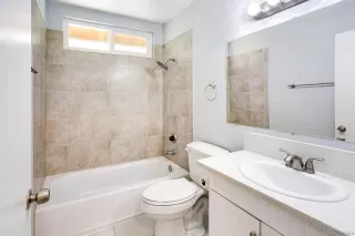 Photo #4: 250024586 Listing