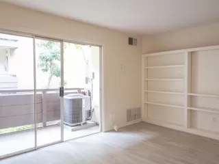 Photo #4: 250024732 Listing 