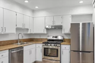 Photo #2: 250024740 Listing