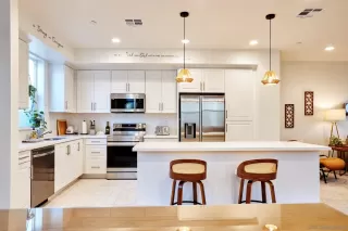 Photo #2: 250024751 Listing