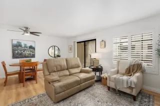 Photo #1: 250024758 Listing