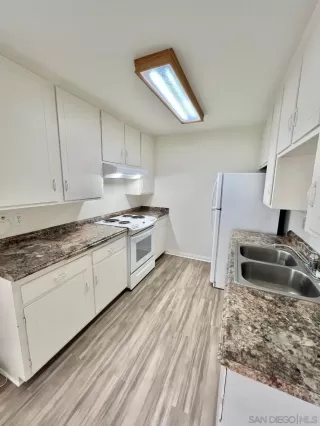 Photo #5: 250024797 Listing