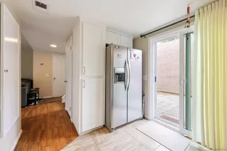 Photo #4: 250024813 Listing