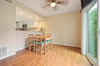 Photo #5: 250024813 Listing