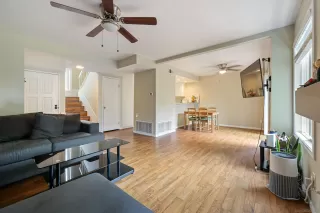 Photo #6: 250024813 Listing