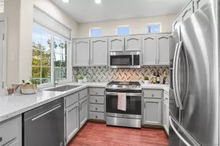 Photo #2: 250024861 Listing 