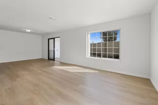 Photo #2: 250024889 Listing