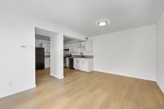 Photo #5: 250024889 Listing