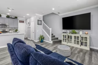 Photo #2: 250024967 Listing