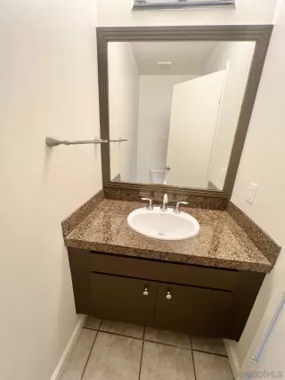 Photo #5: 250024995 Listing