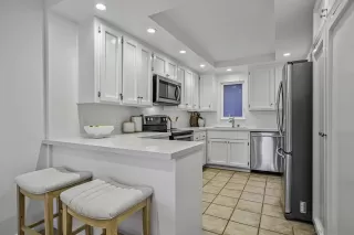 Photo #4: 250025035 Listing