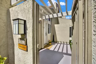 Photo #4: 250025050 Listing