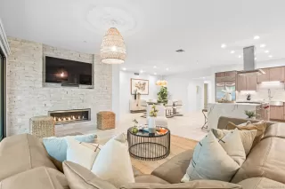 Photo #4: 250025087 Listing