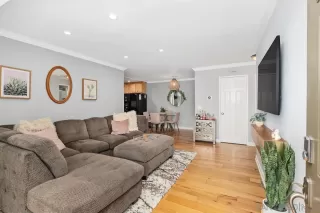 Photo #2: 250025094 Listing