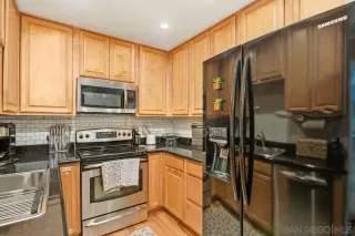 Photo #4: 250025094 Listing