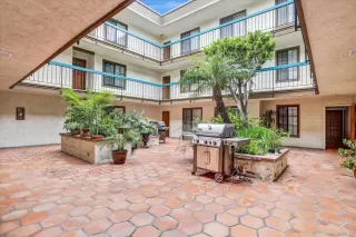 Photo #5: 250025135 Listing