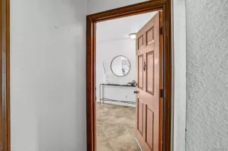 Photo #5: 250025136 Listing