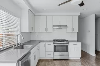 Photo #1: 250025151 Listing