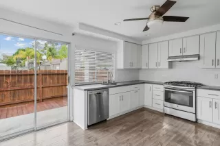 Photo #4: 250025151 Listing