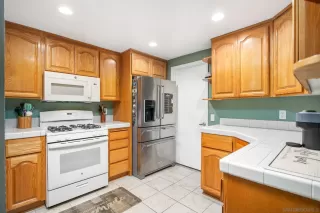 Photo #4: 250025161 Listing 