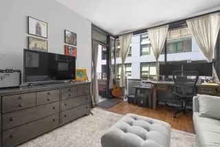 Photo #3: 250025255 Listing