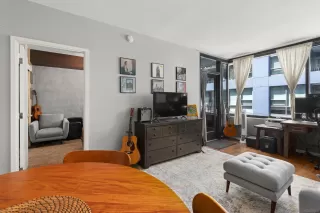 Photo #4: 250025255 Listing