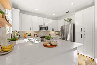 Photo #5: 250025282 Listing 