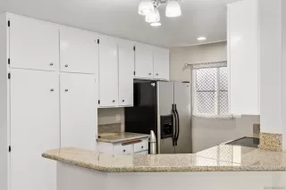 Photo #4: 250025297 Listing