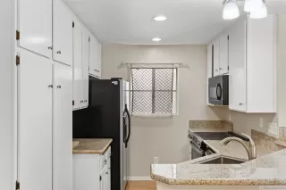 Photo #5: 250025297 Listing