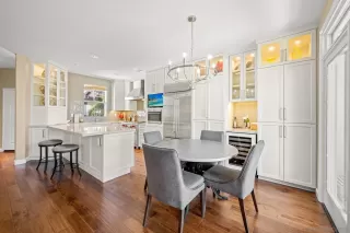 Photo #6: 250025310 Listing