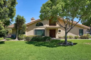 More Details about MLS # 250025373 : 15769 VIA CALANOVA