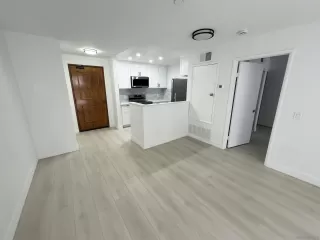 Photo #2: 250025381 Listing 