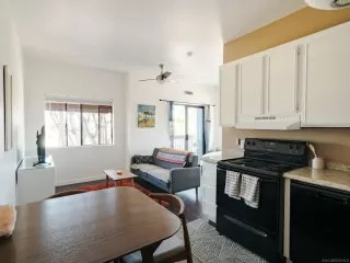 Photo #4: 250025436 Listing