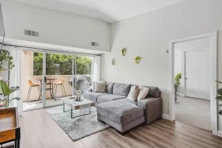 Photo #3: 250025475 Listing