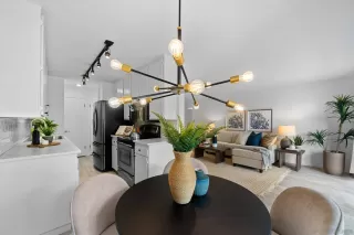 Photo #6: 250025513 Listing