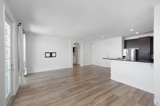 Photo #3: 250025552 Listing 