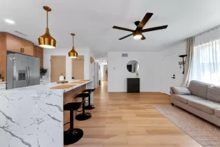 Photo #2: 250025651 Listing